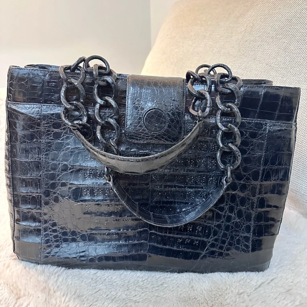 NANCY GONGALES ALLIGATOR SHOULDER HANDBAG.
Like New - Picture 10 of 14